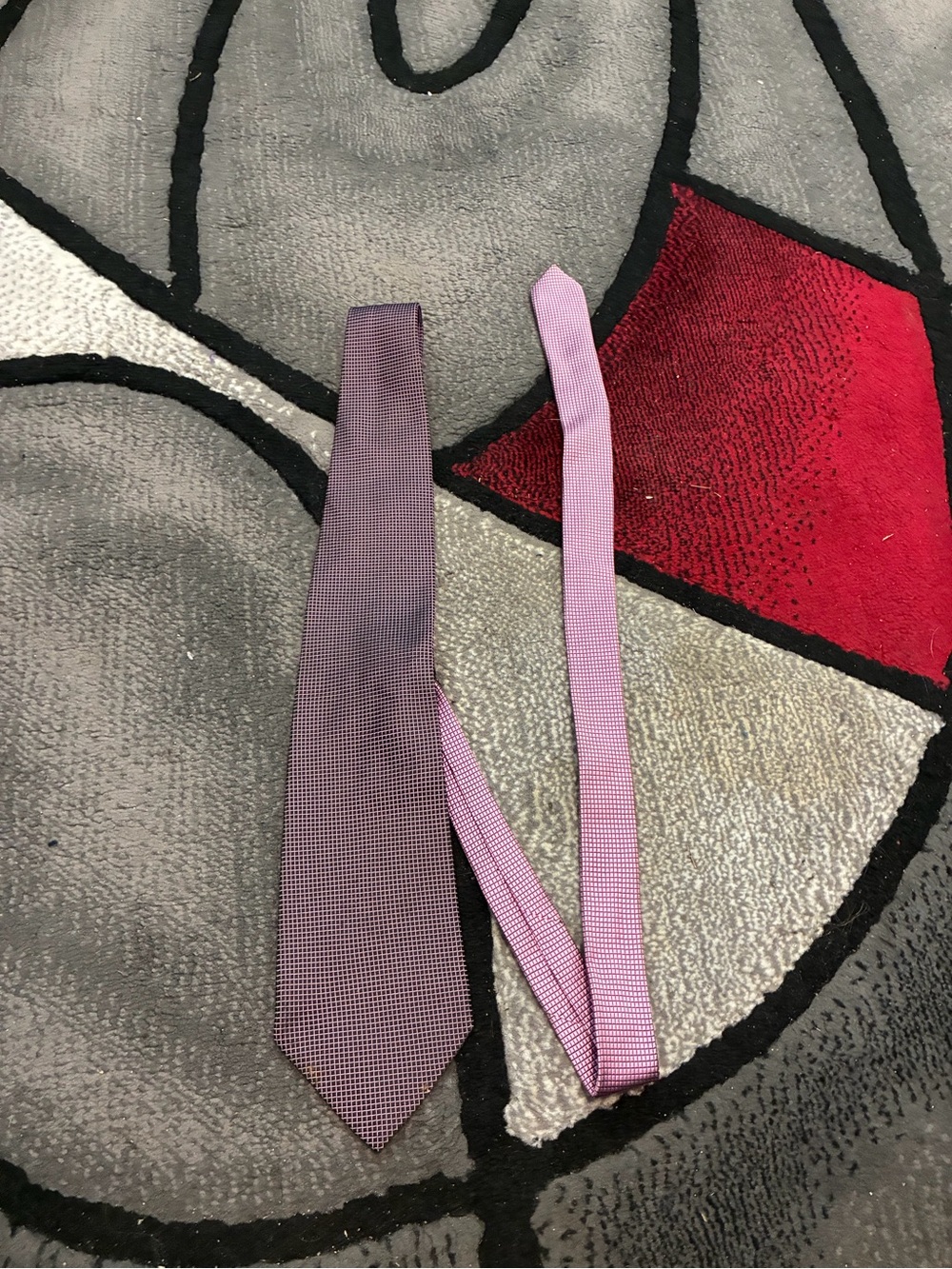 Men's Pink Micro-Pattern Tie - Sleek Formal Accessory
